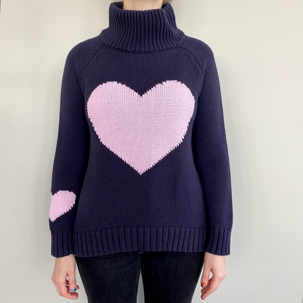 Lemonwood heart turtleneck sweater. 💙